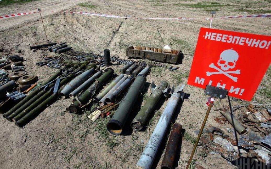 Півсотні снарядів і мін знайшли сапери на дні блакитного озера в Горенці