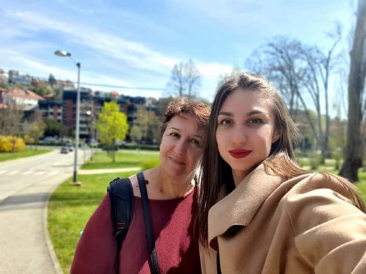 Я лежала під обстрілом на холодній підлозі і намагалася запам’ятати смак повітря – депутатка Олеся Василець про власний досвід війни