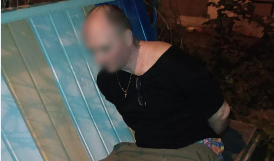 Житель Святошина влаштував “п’яну різанину” у себе вдома