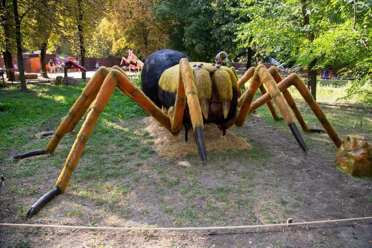 У Києві відкрилась виставка велетенських робокомах