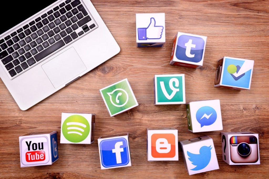 В Facebook, Twitter та Instagram збільшилася кількість публікацій українською мовою