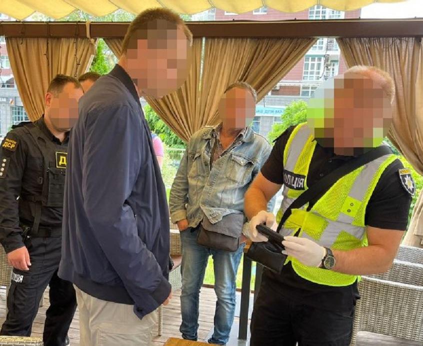 10 тис доларів за вплив на суддів: У Києві затримали колишнього нардепа