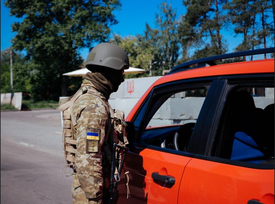 На Київщині затримали азербайджанця з підробленими документами