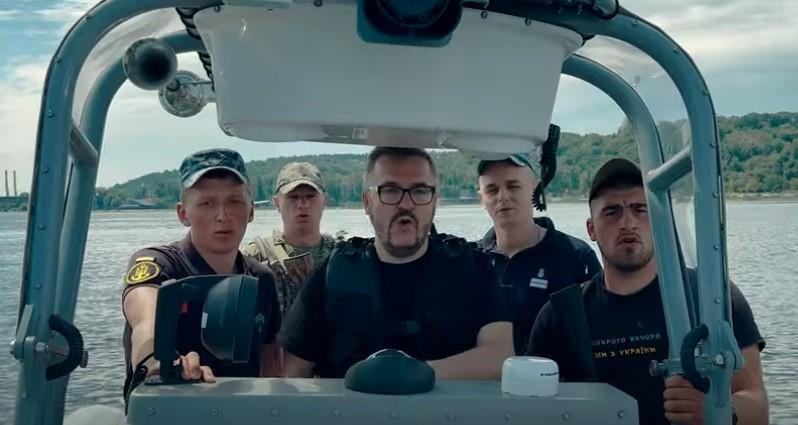 На землі, в повітрі і на морі: Пономарьов, Тополя, Хома і Горбунов випустили нову пісню