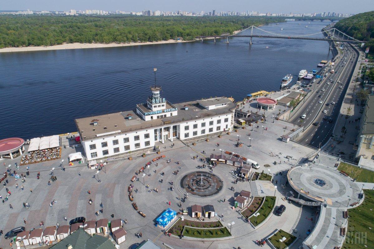Верховний суд заборонив будувати торговий центр на Поштовій площі