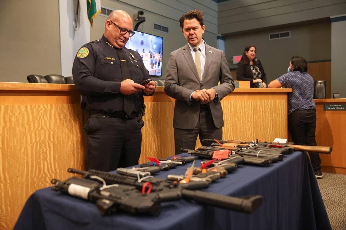 Маямі передасть Ірпеню 167 одиниць вогнепальної зброї