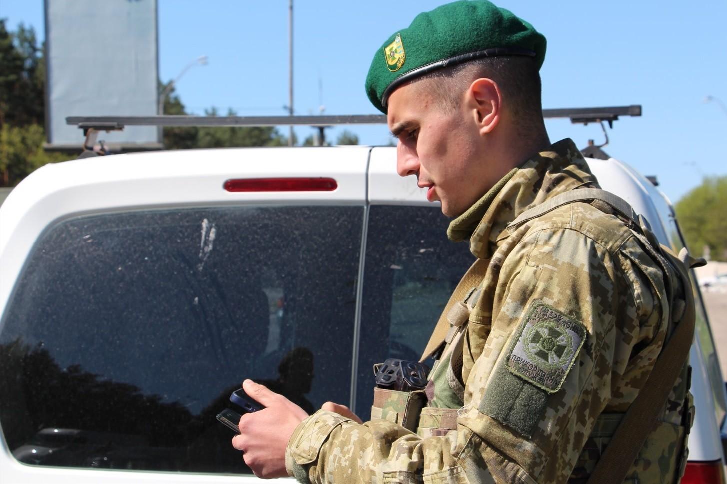 Виїзд чоловіків-студентів за кордон скасовано – пояснення ДПСУ