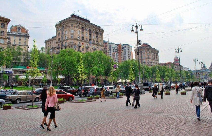 Каштани на вихід: Хрещатик пропонують засадити в’язами