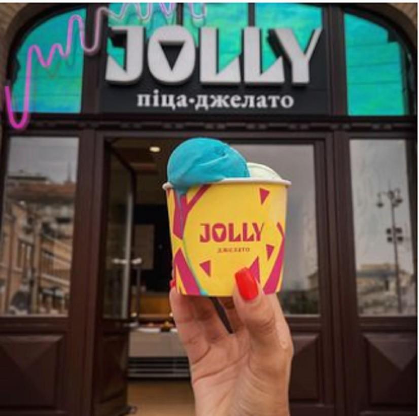 У Києві на Бессарабці відкрилося кафе Jolly