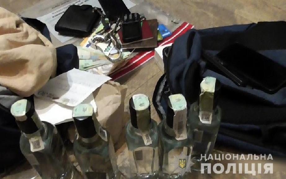 На Святошині чоловік грабував своїх “колег” по чарці