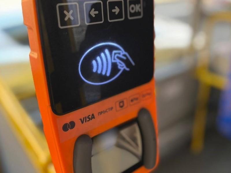 Оплатити проїзд банківською карткою вже можна в усіх автобусах “Київпастрансу”