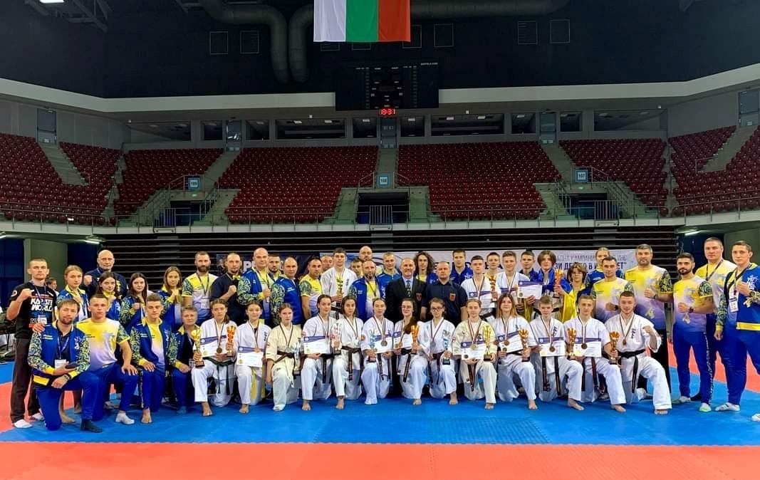 Збірна України з кіокушинкай карате везе 40 медалей з чемпіонату Європи