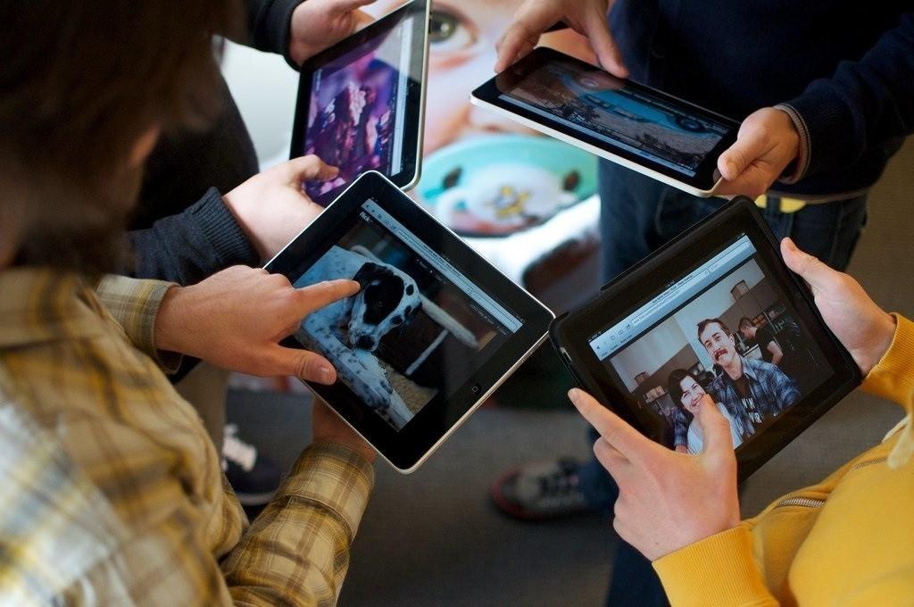 Без відосиків: оператори просять не дивитись Youtube під час відключень світла