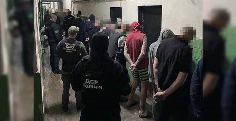 Постачальника наркотиків до Київського СІЗО засудили до 14 років в’язниці