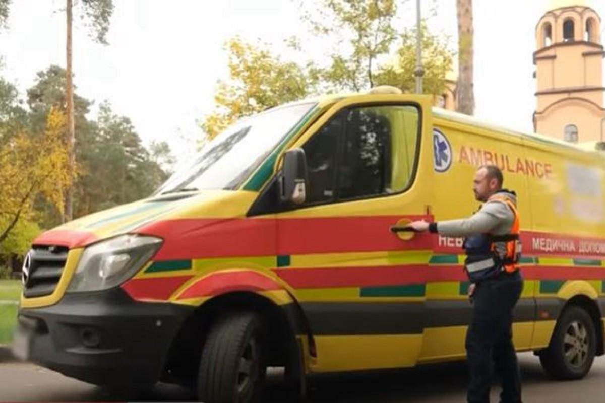 Водій швидкої допомоги: у перші дні війни люди втікали з Києва, а я віз важкохворих у заторах