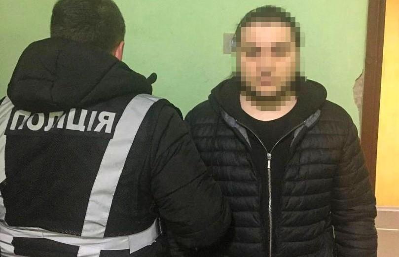 Шукав жертв через інтернет: поліцейські піймали ґвалтівника малолітнього хлопчика