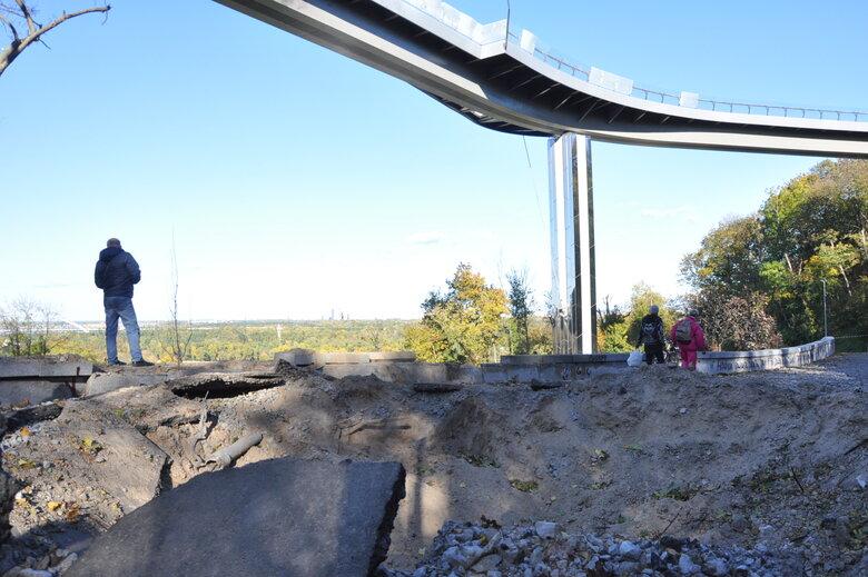 У Києві під ялинку відремонтують «міст Кличка»