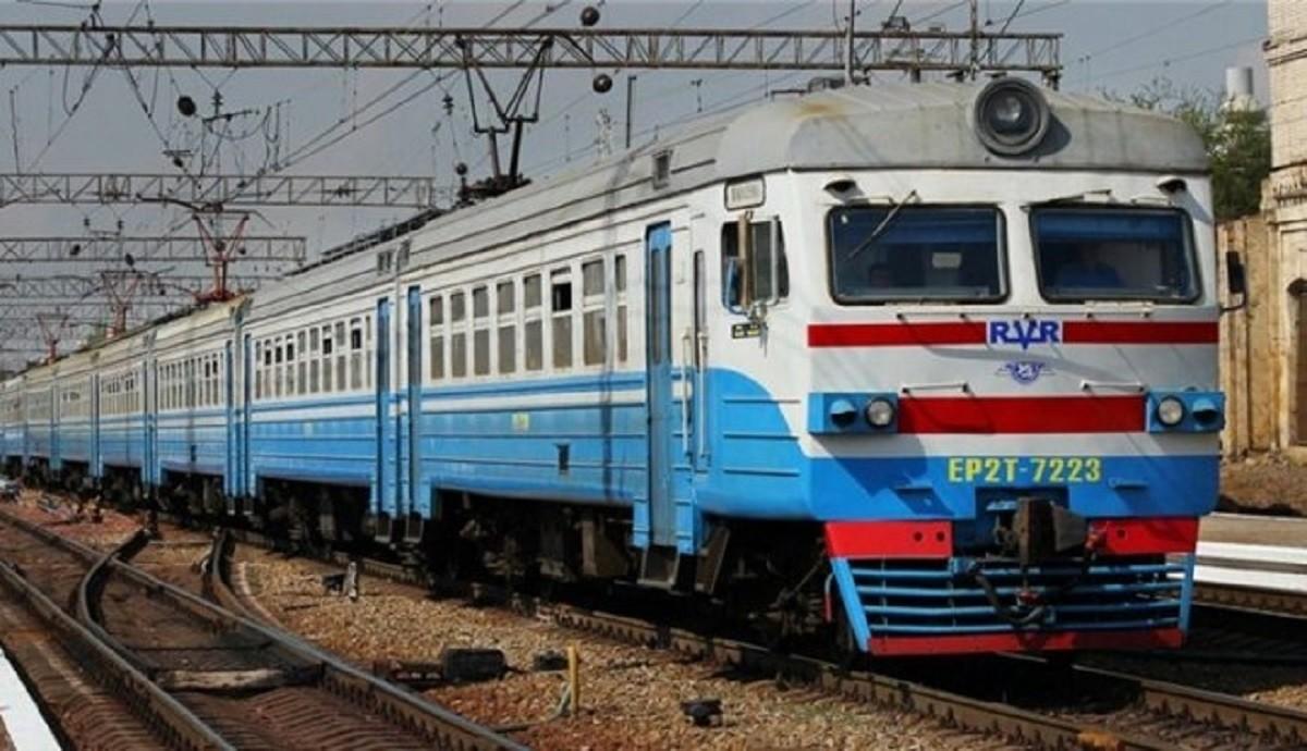 Через обстріли з повітря поїзди значно запізнюються – УЗ