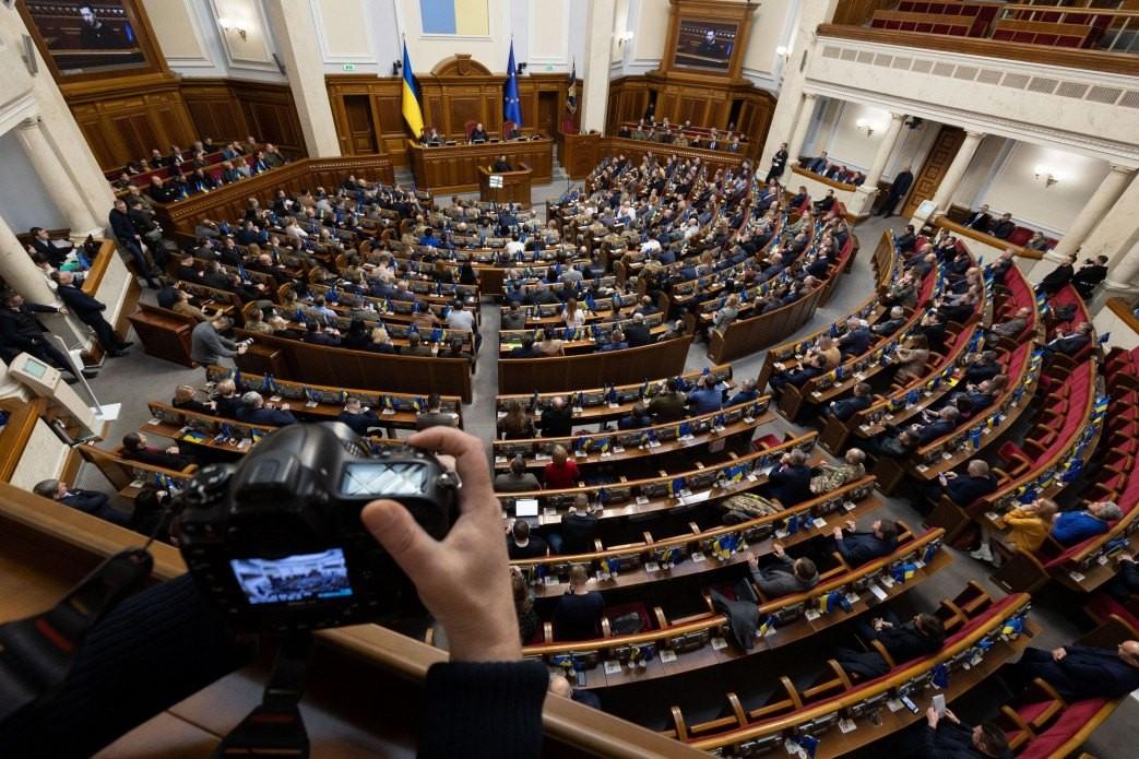 Коли здають нерви: парламентарів пропонують карати за нецензурну лайку в сесійній залі