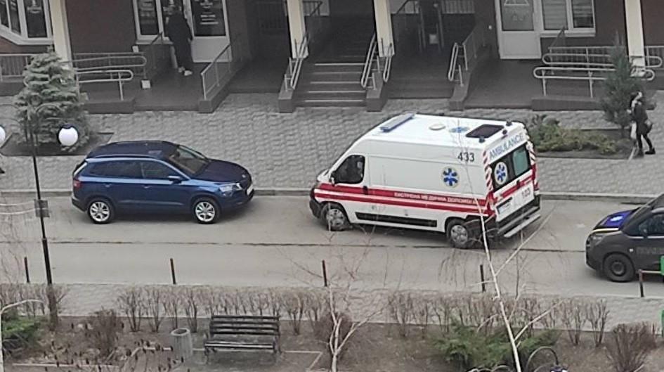 11-річна дівчинка випала з 14-го поверху у Броварах – у поліції назвали причину