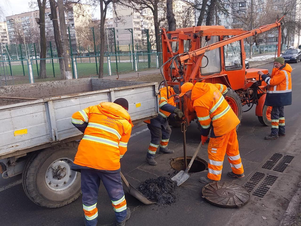 Дорожники готуються до можливих підтоплень на вихідних