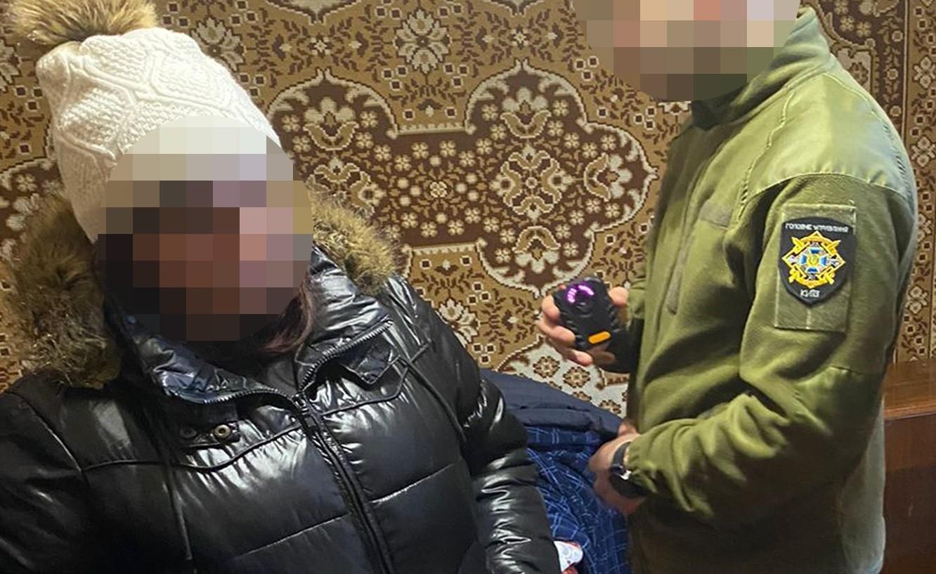 Закликала українців здатися, дискредитувала ЗСУ і волонтерів: у Києві затримали чергову колаборантку