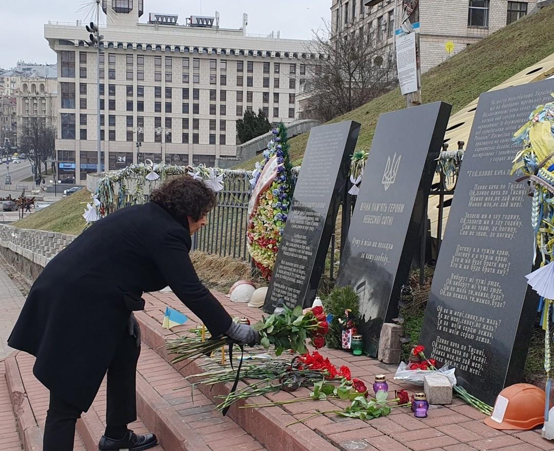 Посол Великої Британії ушанувала пам’ять Героїв Небесної сотні