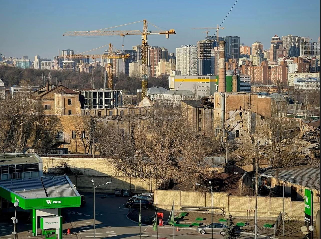 На Деміївці розбирають історичні будівлі пивзаводу Шульца