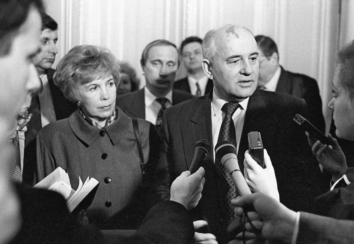 Михайло Горбачов чи його жінка Раїса? – Хто більше відзначився у відкритті Києво-Печерської Лаври в 90-их