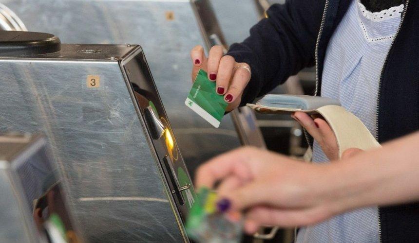 У метро Києва не працюють щойно поповнені транспортні картки