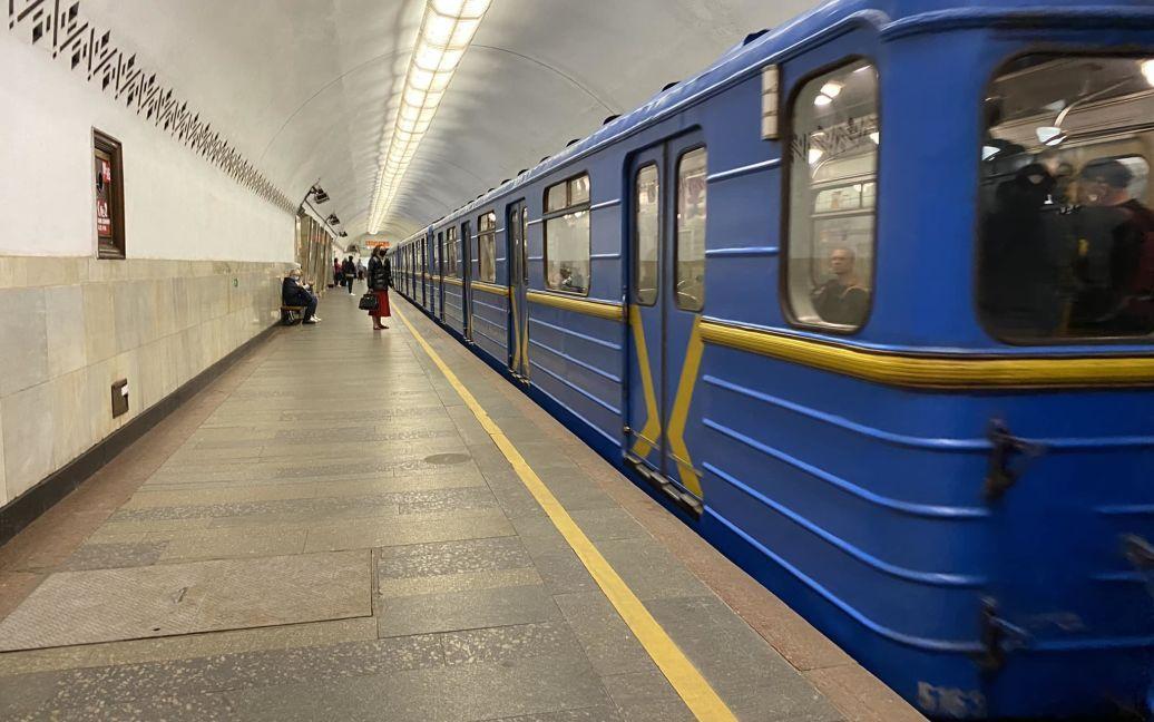 Роботу метро Києва продовжать на годину (Графік)