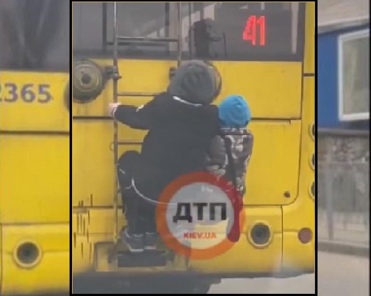 Від побаченого холоне серце: водій не міг стримати емоцій від витівки дітей на дорозі (ФОТО)