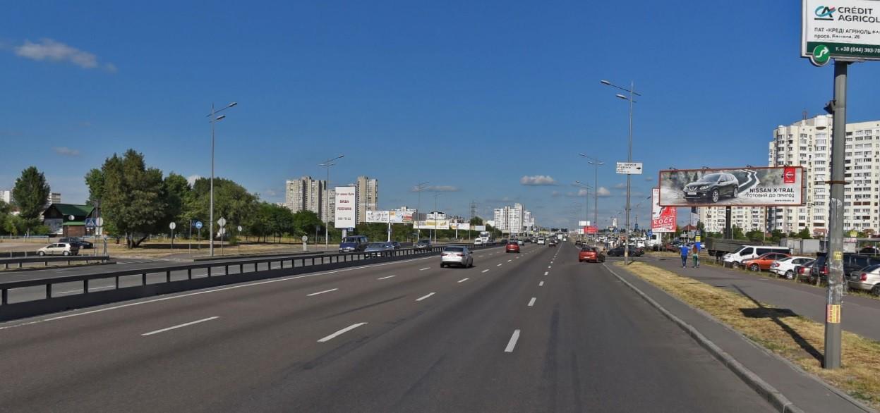 На проспекті Бажана перекриють рух транспорту двома смугами