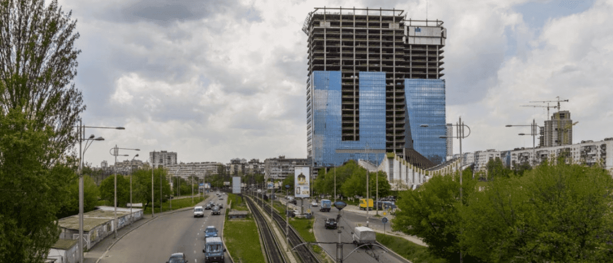 Довгобуд Sky Towers знову намагатимуться продати через аукціон