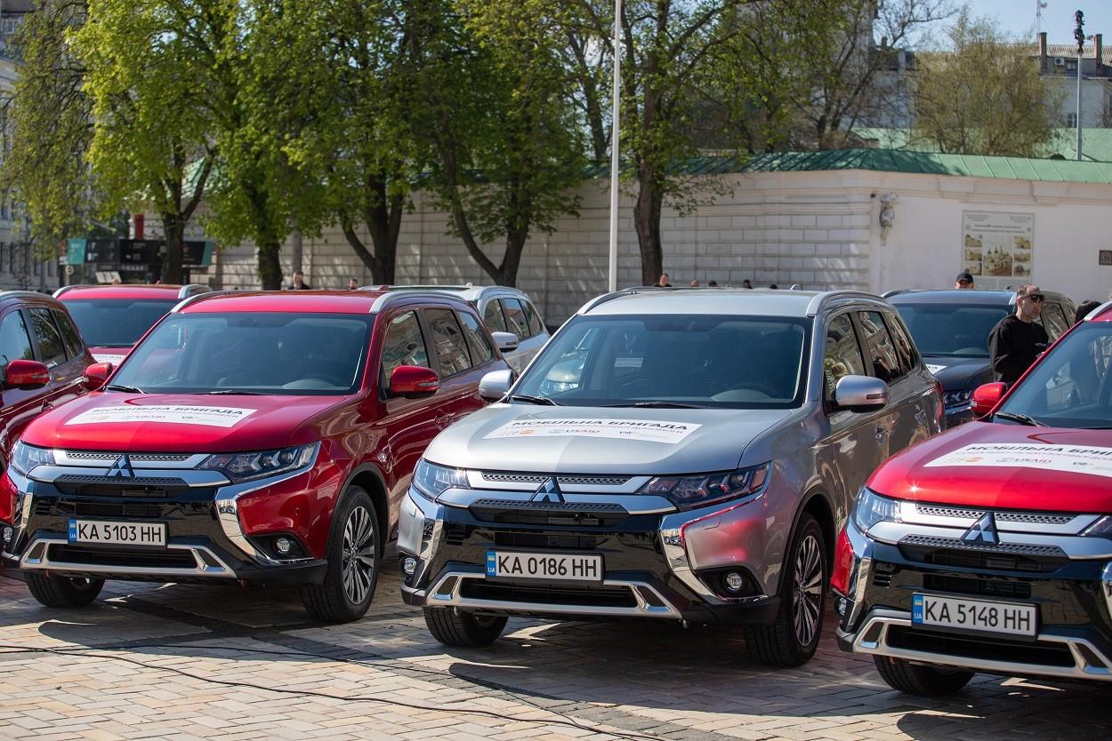 Київ отримав від благодійників три автомобілі для мобільних бригад, які допомагають постраждалим від насильства