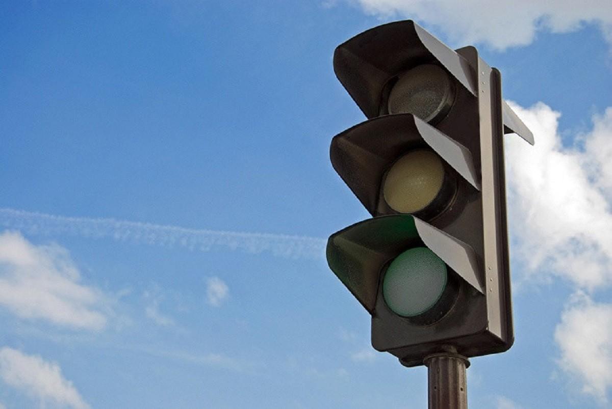 В центрі Києва припинили роботу світлофори – причина