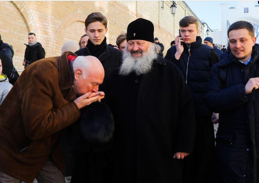 Павло Лебідь вимагає у суді повернути право на придбання землі, користування активами та державними нагородами