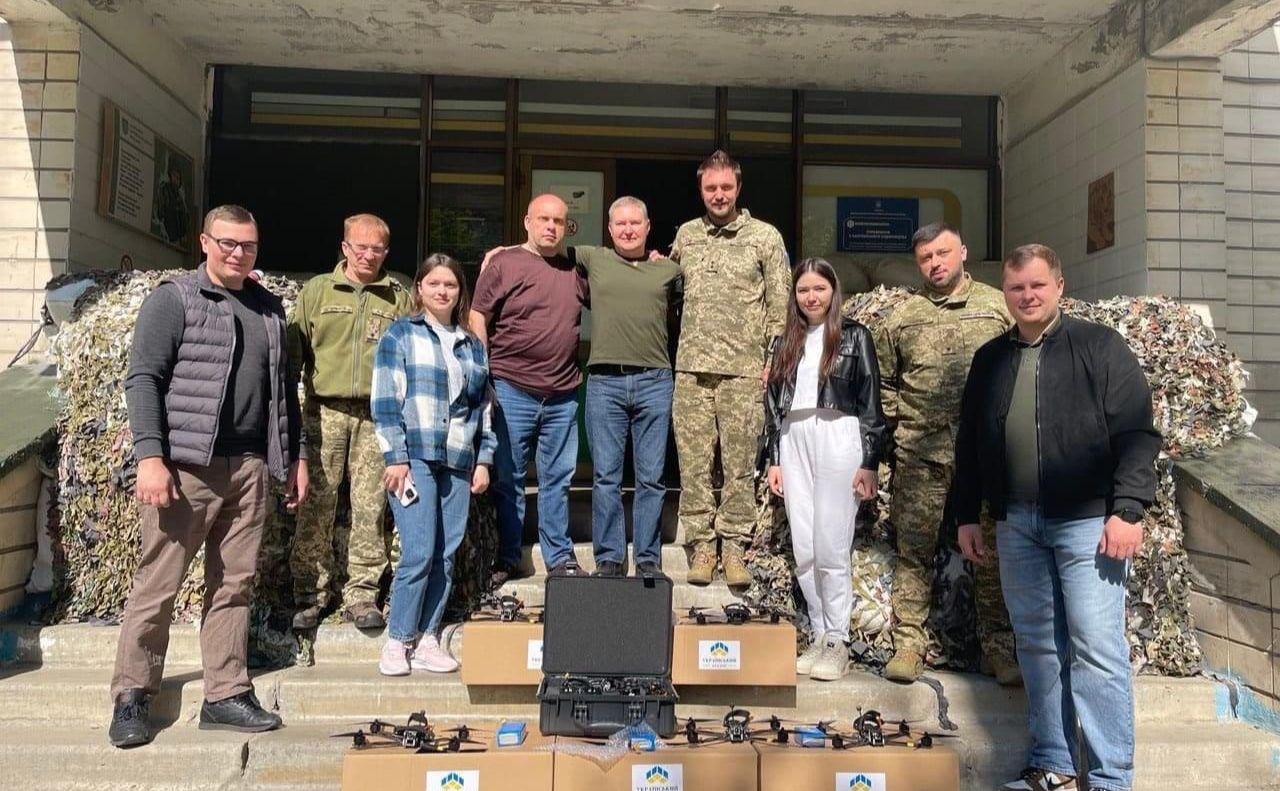 Депутати Київради передали дрони захисникам Бахмуту