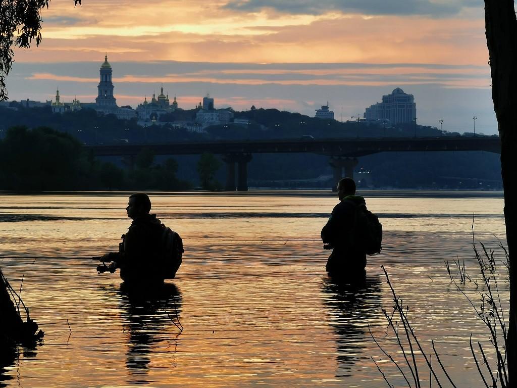 Температура Дніпра у Києві перевищила 20 градусів