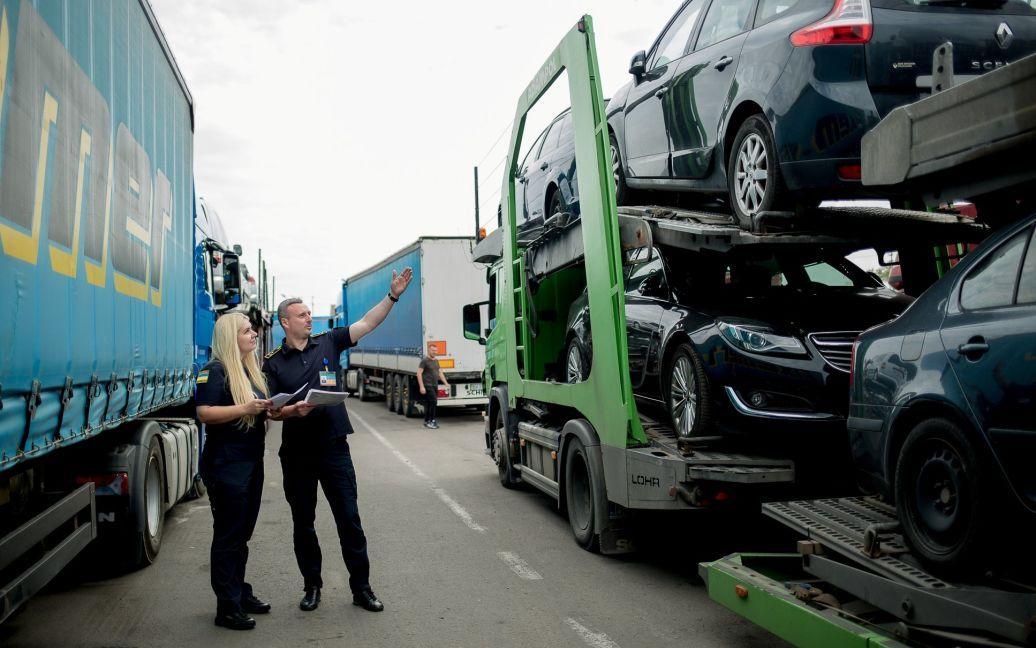 Розмитнення авто: коли це можна зробити у “Дії”