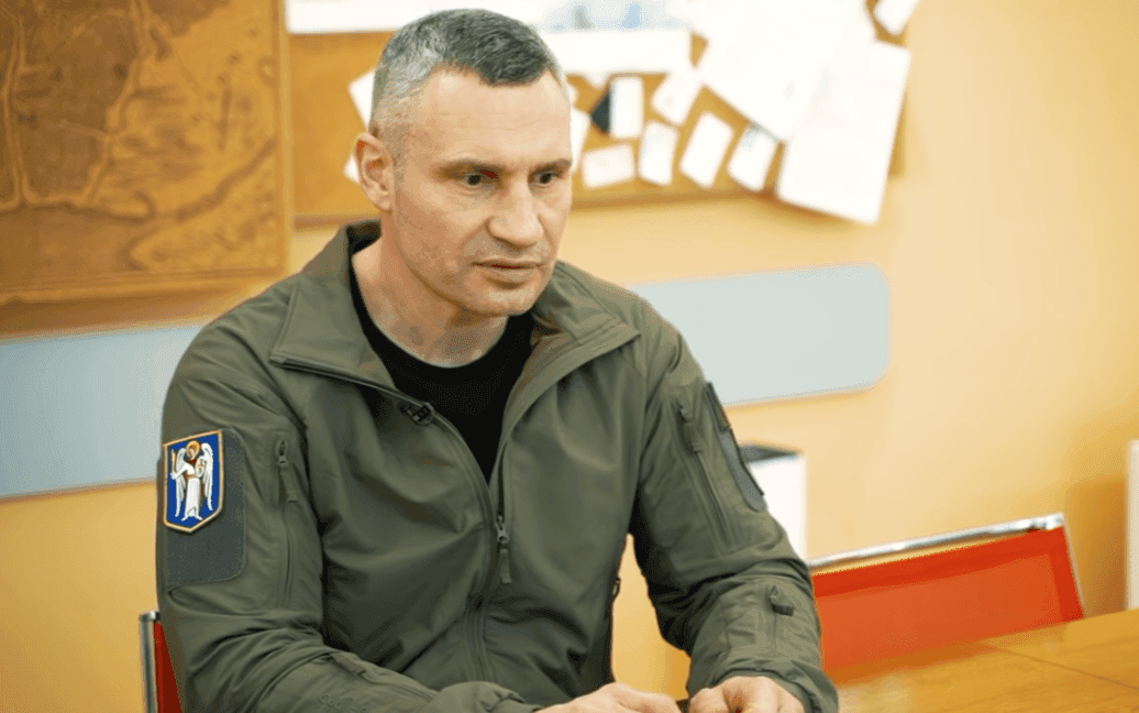 Кличко вніс до Кабміну подання про відсторонення голови Деснянської РДА