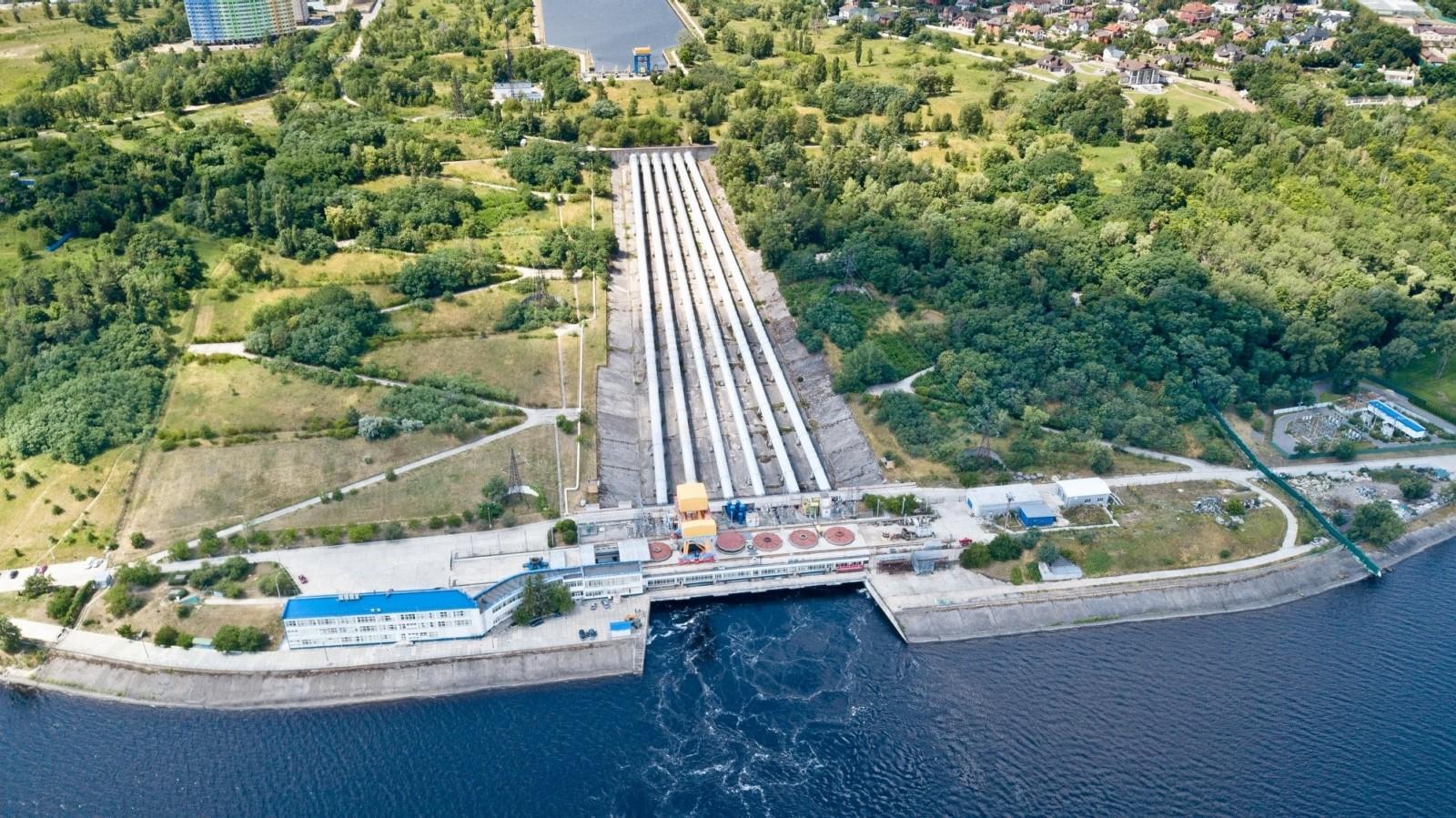 Має три ступені захисту та встоїть навіть під час землетрусу: інженери розповіли про укріплення Київської ГЕС
