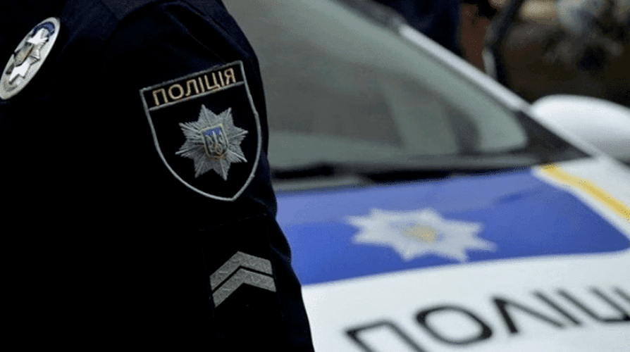 На вулиці Генерала Наумова з’явилося провалля, рух ускладнено