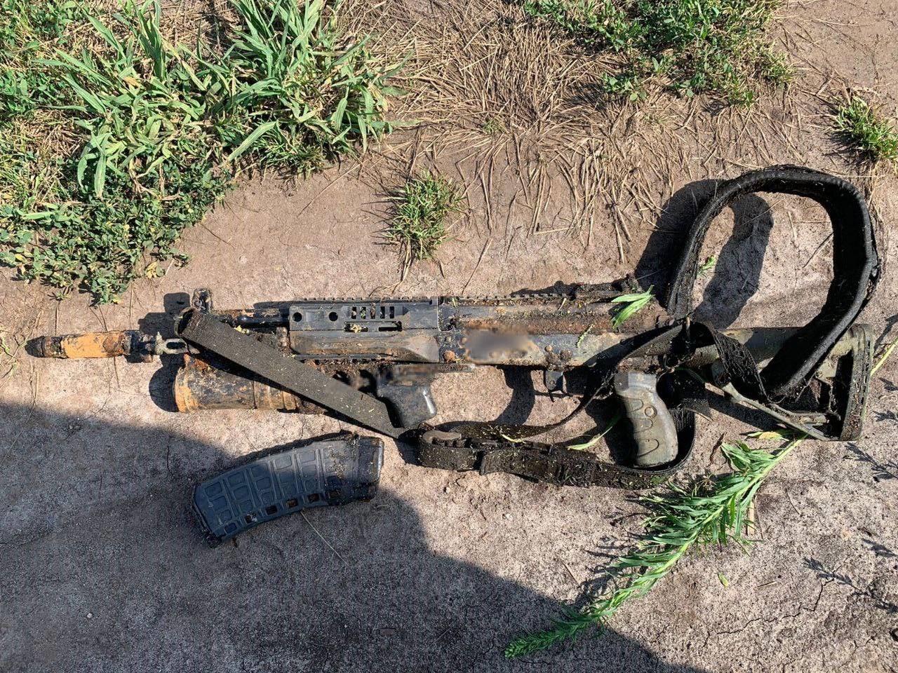 Несподіваний улов. У водоймі на Київщині виявили зброю окупантів