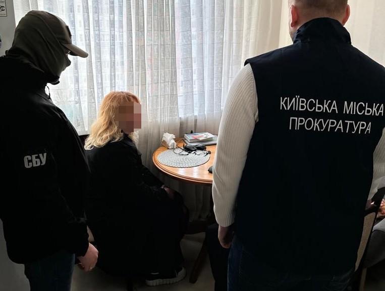 Посадовиця столичної РДА адмініструвала пропагандистський канал прем’єра-втікача азарова