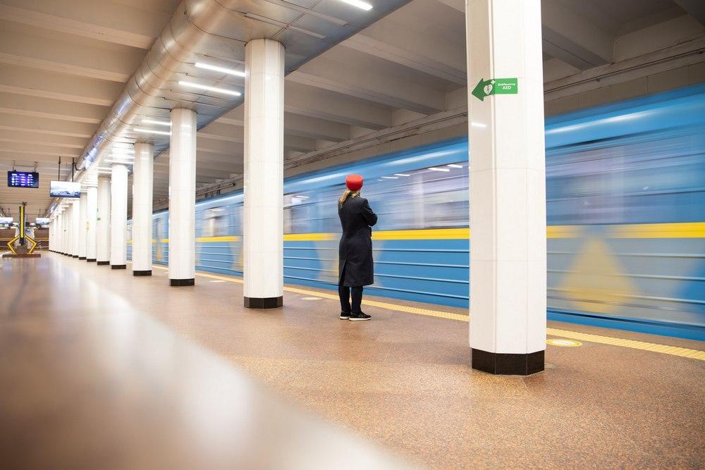 Вагоном метро у Києві незабаром почне керувати перша жінка-машиністка