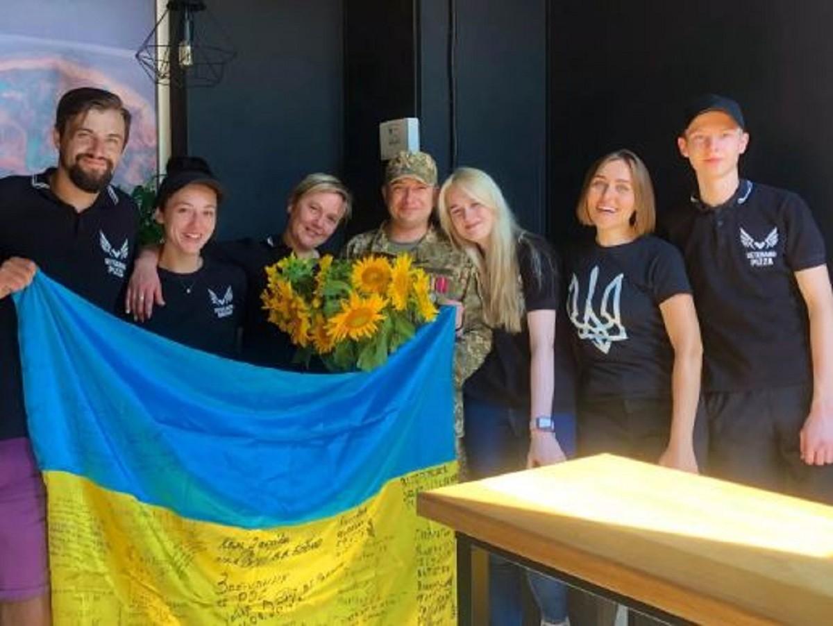 Ветеран АТО та оборонець Київщини пече піцу для військових та медиків