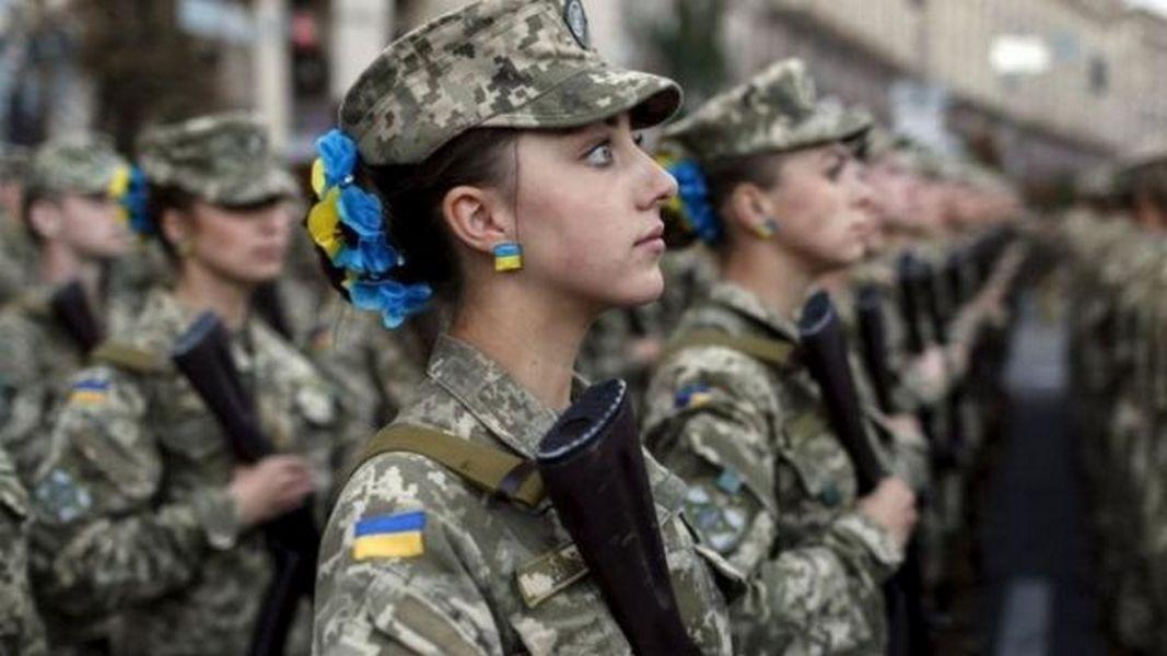 Міноборони поставило на забезпечення в ЗСУ жіночу білизну