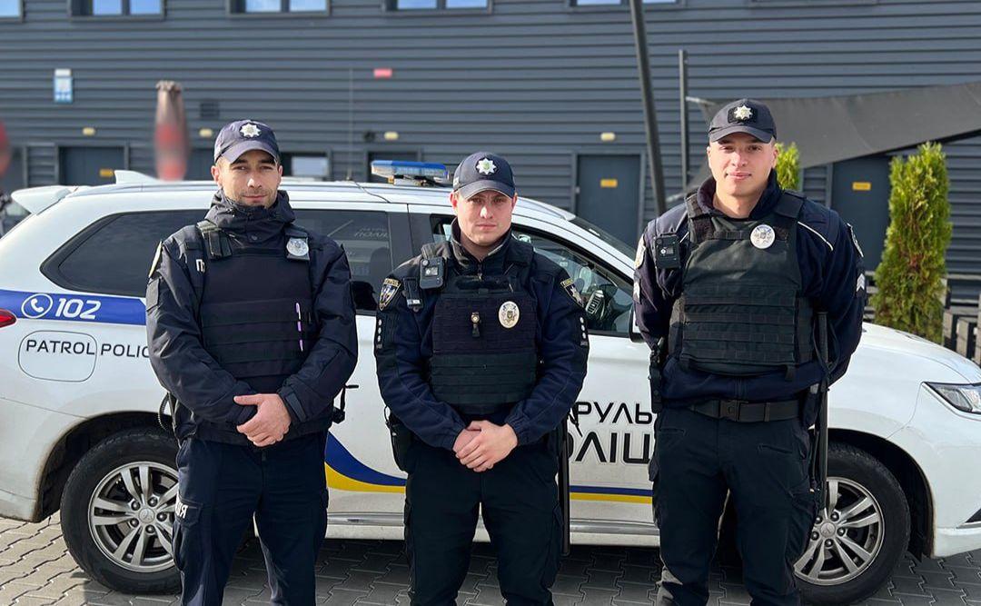 У Києві патрульні не дали чоловікові скоїти самогубство