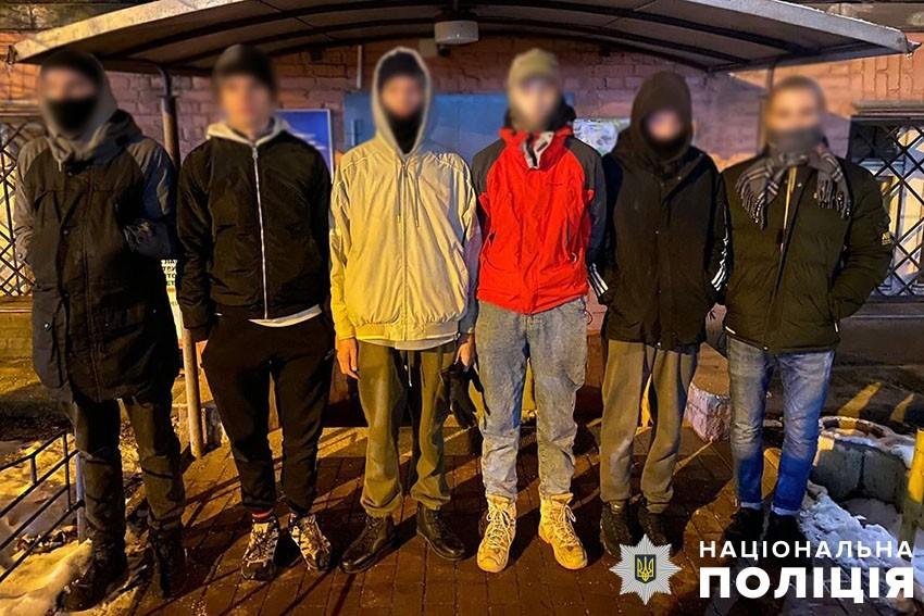 Надивились російський серіал та пішли грабувати: у Києві затримали групу підлітків